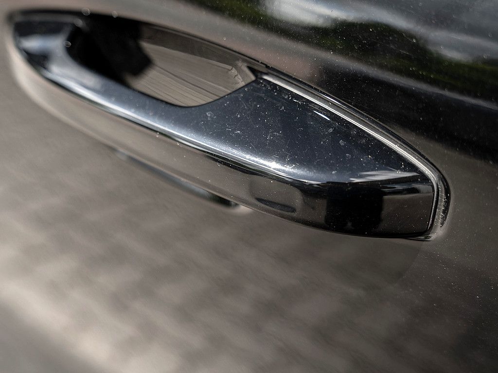 Volvo  R Design Recharge Pure Electric AWD ACC LED