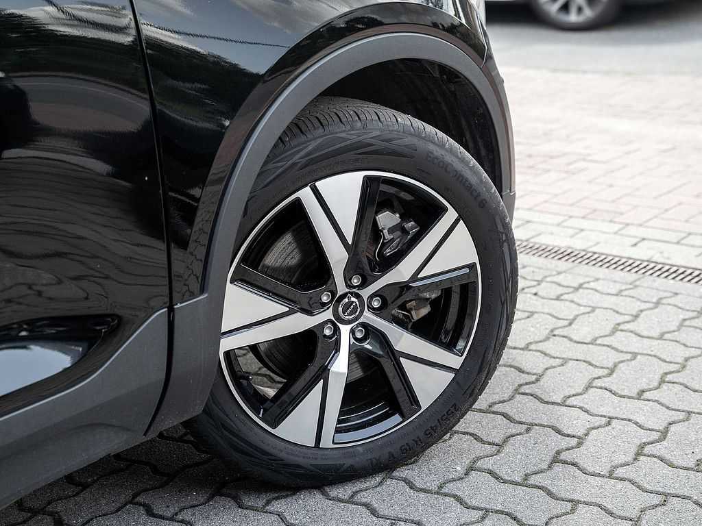 Volvo  R Design Recharge Pure Electric AWD ACC LED
