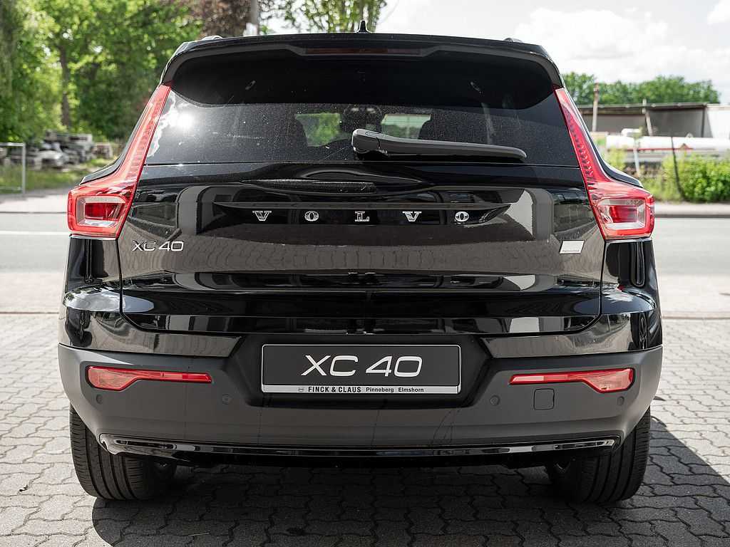 Volvo  R Design Recharge Pure Electric AWD ACC LED