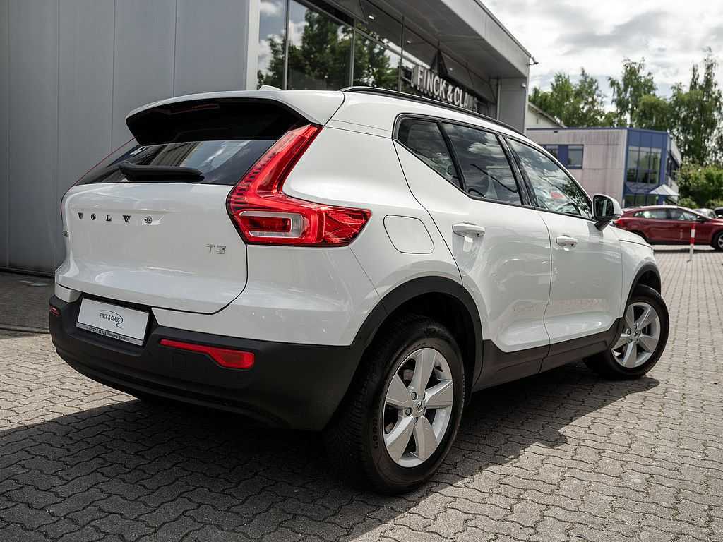 Volvo  T3 Momentum Pro KLIMA PDC NAVI W-LAN LED