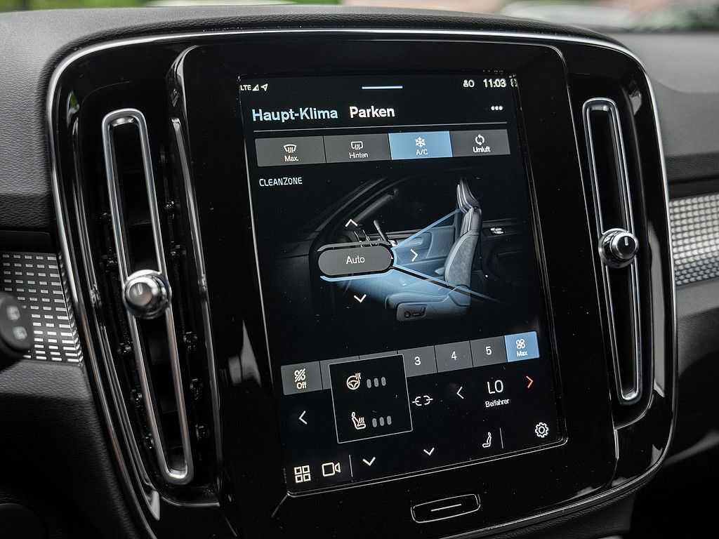 Volvo  Core Recharge Pure Electric 2WD FACEL. LED