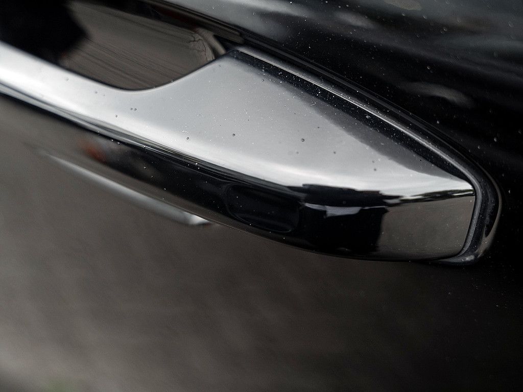 Volvo  Core Recharge Pure Electric 2WD FACEL. LED