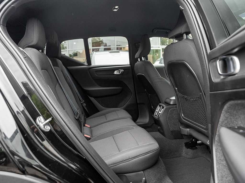 Volvo  Core Recharge Pure Electric 2WD FACEL. LED