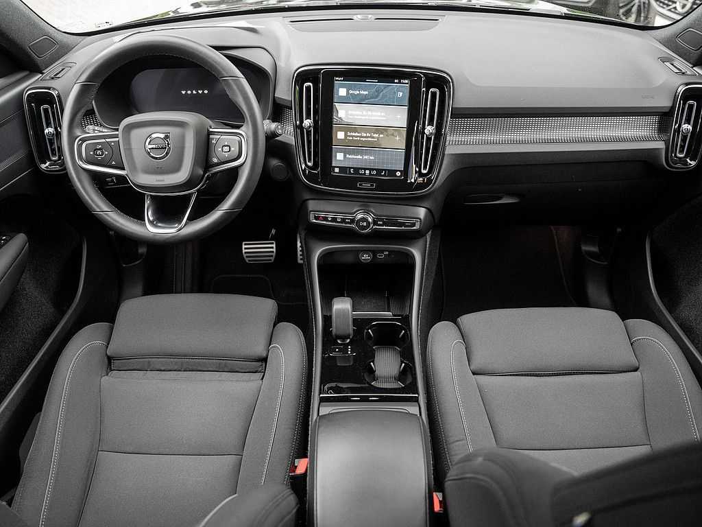 Volvo  Core Recharge Pure Electric 2WD FACEL. LED