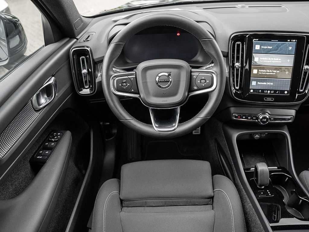 Volvo  Core Recharge Pure Electric 2WD FACEL. LED