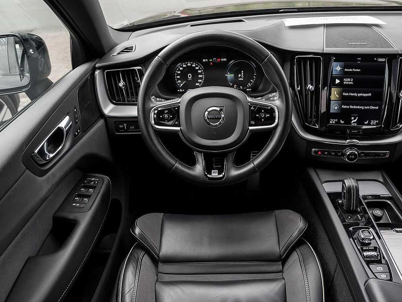 Volvo  T8 AWD R-Design W-LAN HUD STANDHZ LED PANO