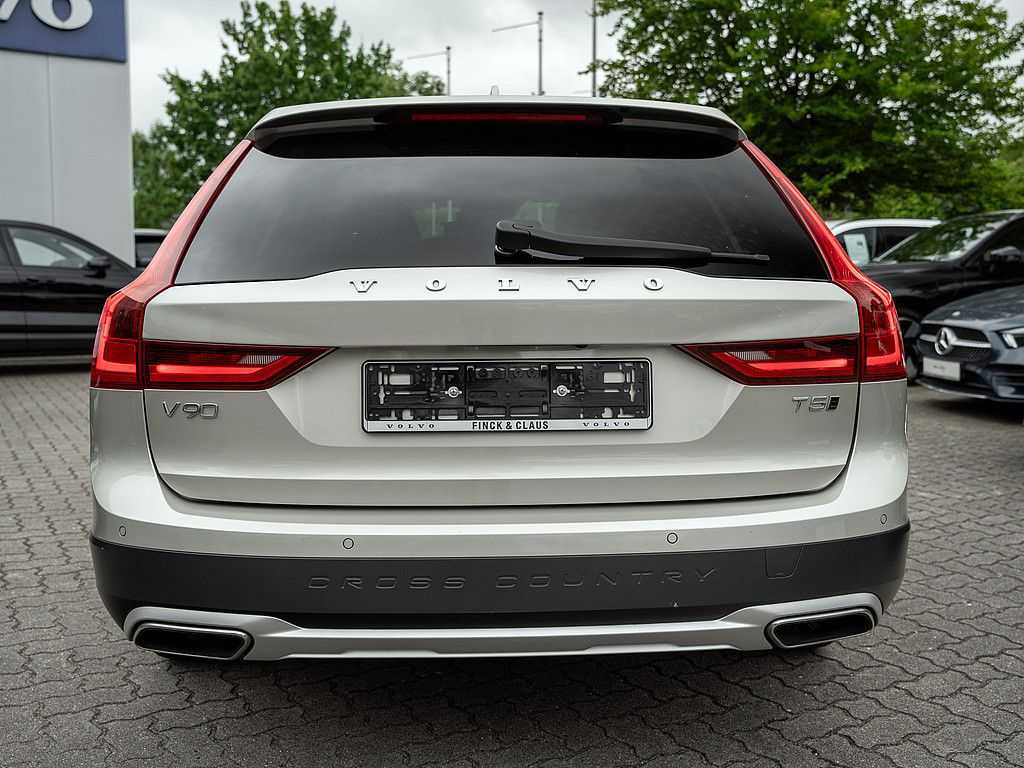 Volvo  CC Cross Country T5 Pro AWD