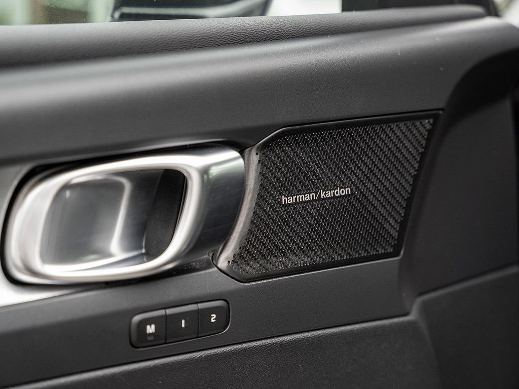 Volvo  T4 Inscription Expression Recharge