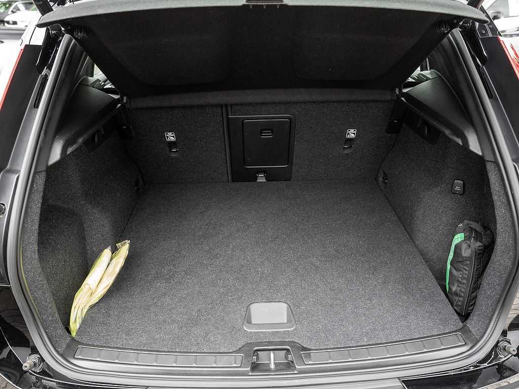 Volvo  T4 Inscription Expression Recharge