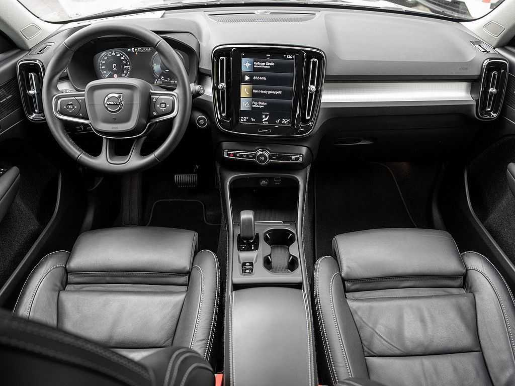 Volvo  T4 Inscription Expression Recharge