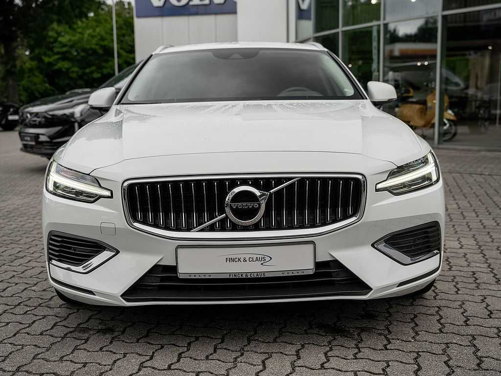 Volvo  T8 Core Recharge Plug-In Hybrid AWD