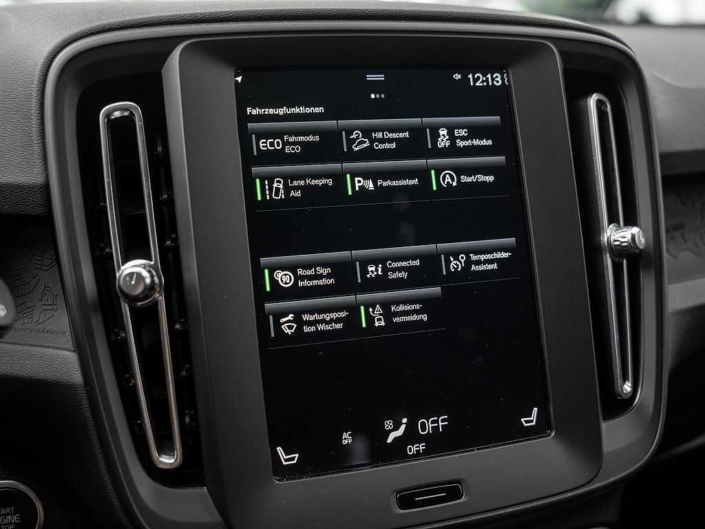 Volvo  T3 Momentum KLIMA PDC SHZ NAVI W-LAN LED