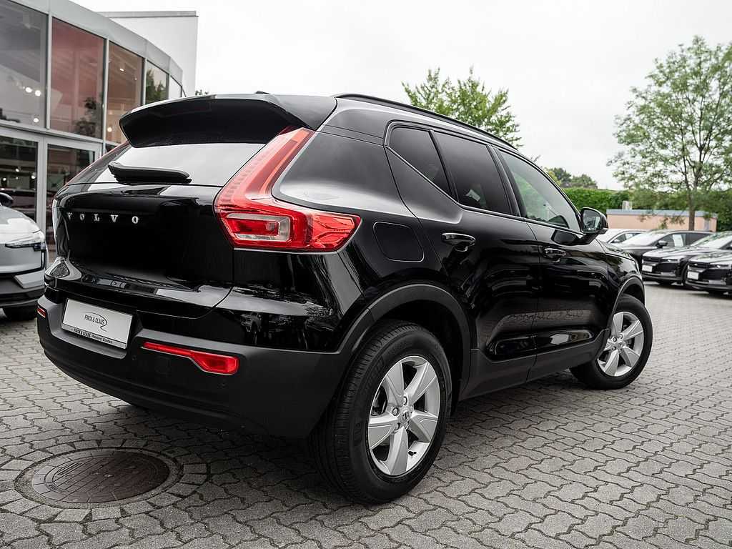 Volvo  T3 Momentum KLIMA PDC SHZ NAVI W-LAN LED