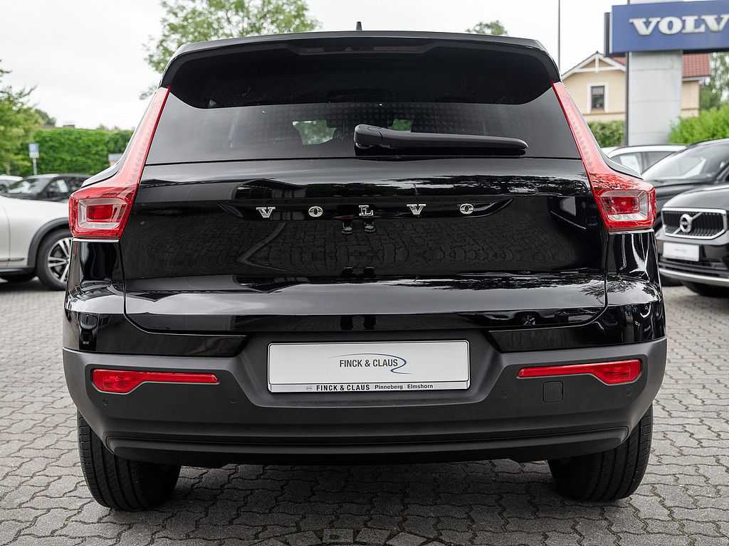 Volvo  T3 Momentum KLIMA PDC SHZ NAVI W-LAN LED