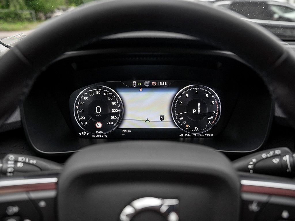 Volvo  T3 Momentum