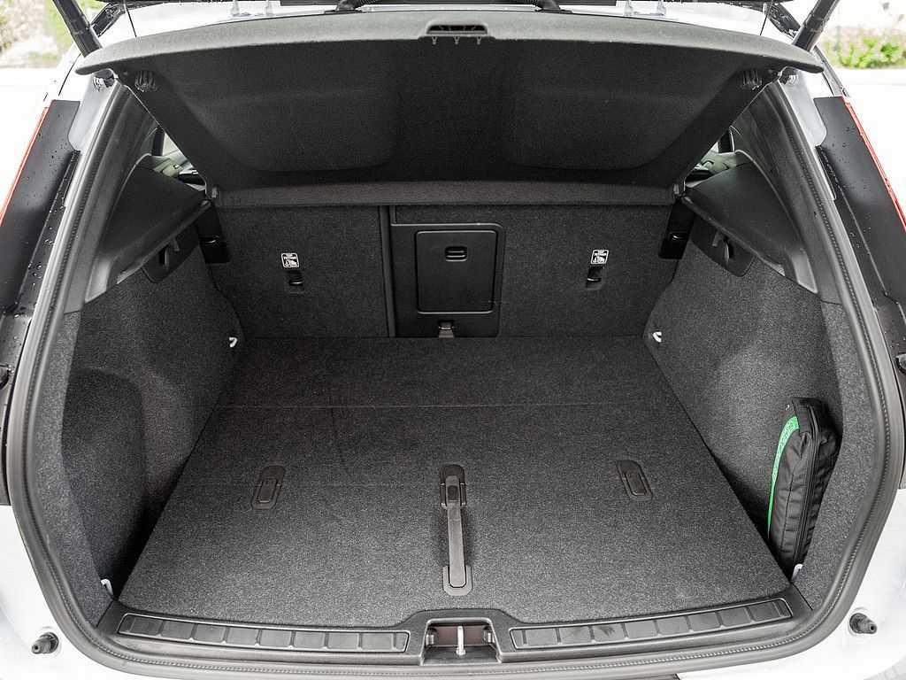 Volvo  325 kW Twin Motor Performance AWD Ultra Dar