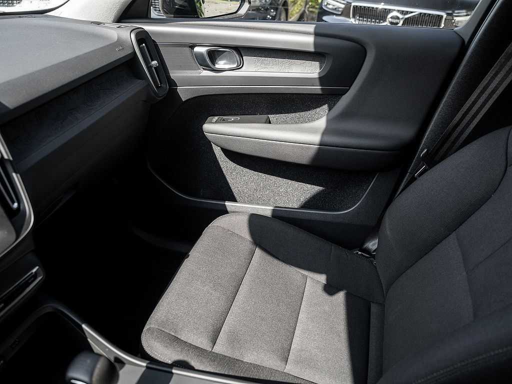 Volvo  T2 Momentum Core