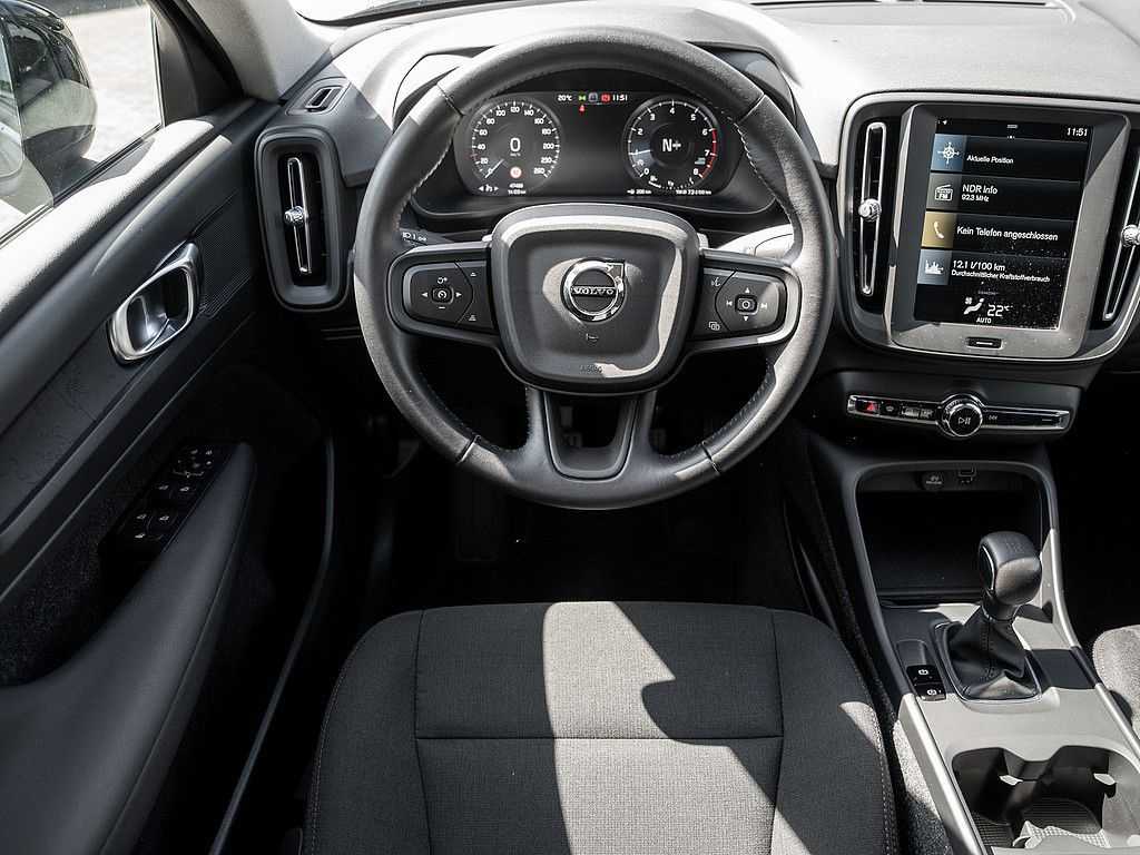 Volvo  T2 Momentum Core