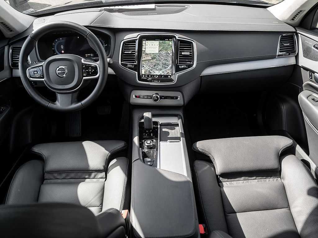 Volvo  T8 Ultra Bright Recharge Plug-In Hybrid AWD