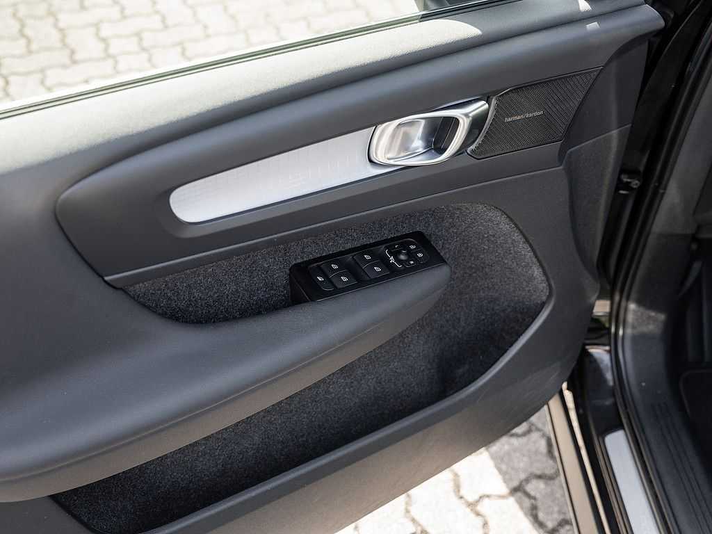 Volvo  T4 Inscription Expression Recharge Plug-In