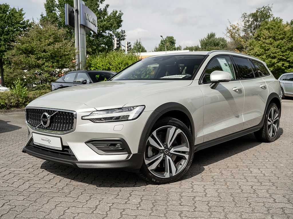 Volvo  CC Pro B5 AWD