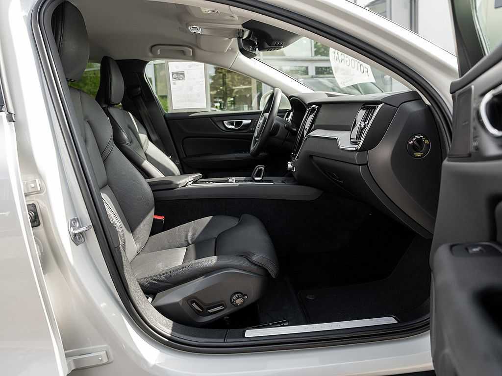 Volvo  CC Pro B5 AWD