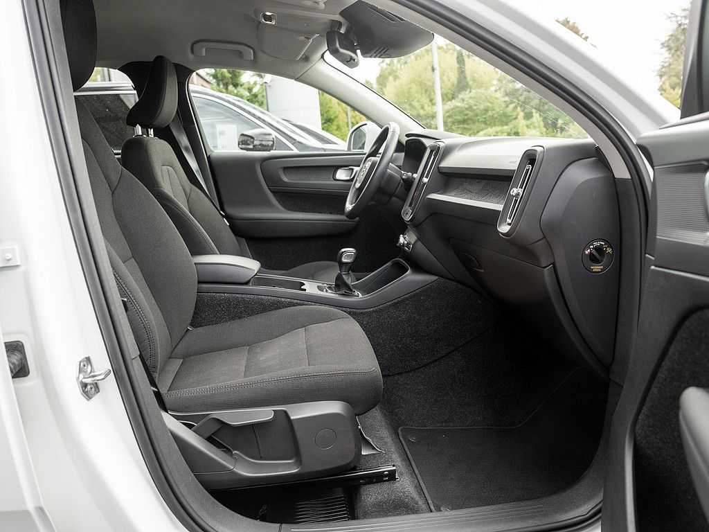 Volvo  T2 Momentum Core