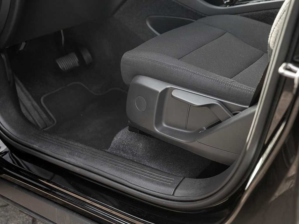 Volvo  T3 Momentum Core