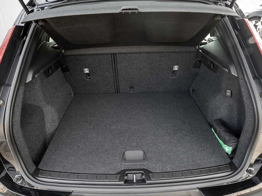 Volvo  T3 Momentum Core