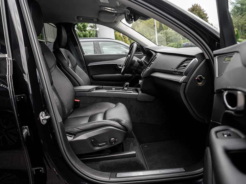 Volvo  T8 AWD Core
