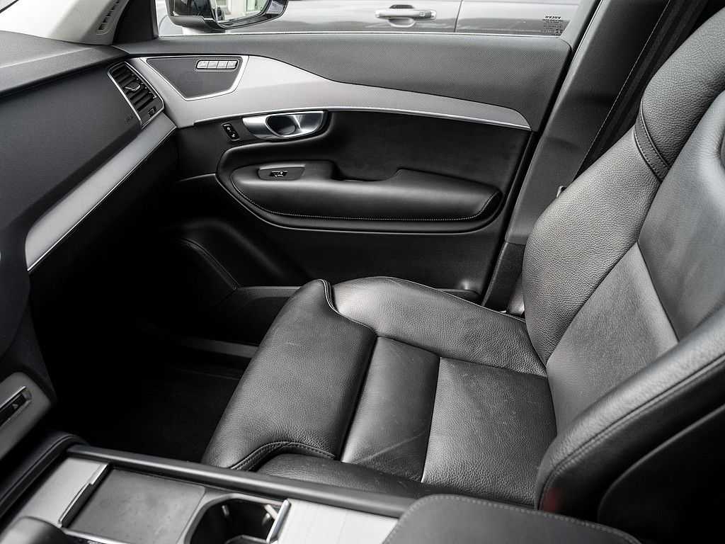 Volvo  T8 AWD Core