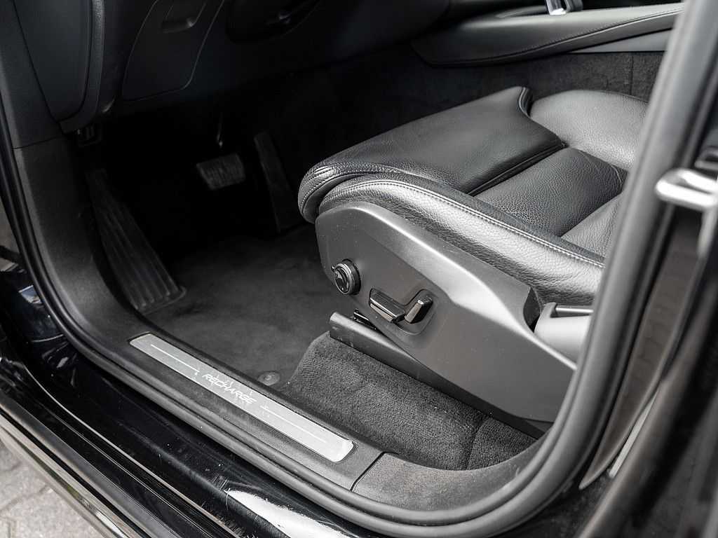 Volvo  T8 AWD Core