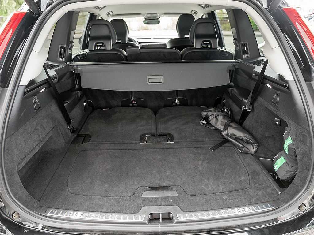 Volvo  T8 AWD Core