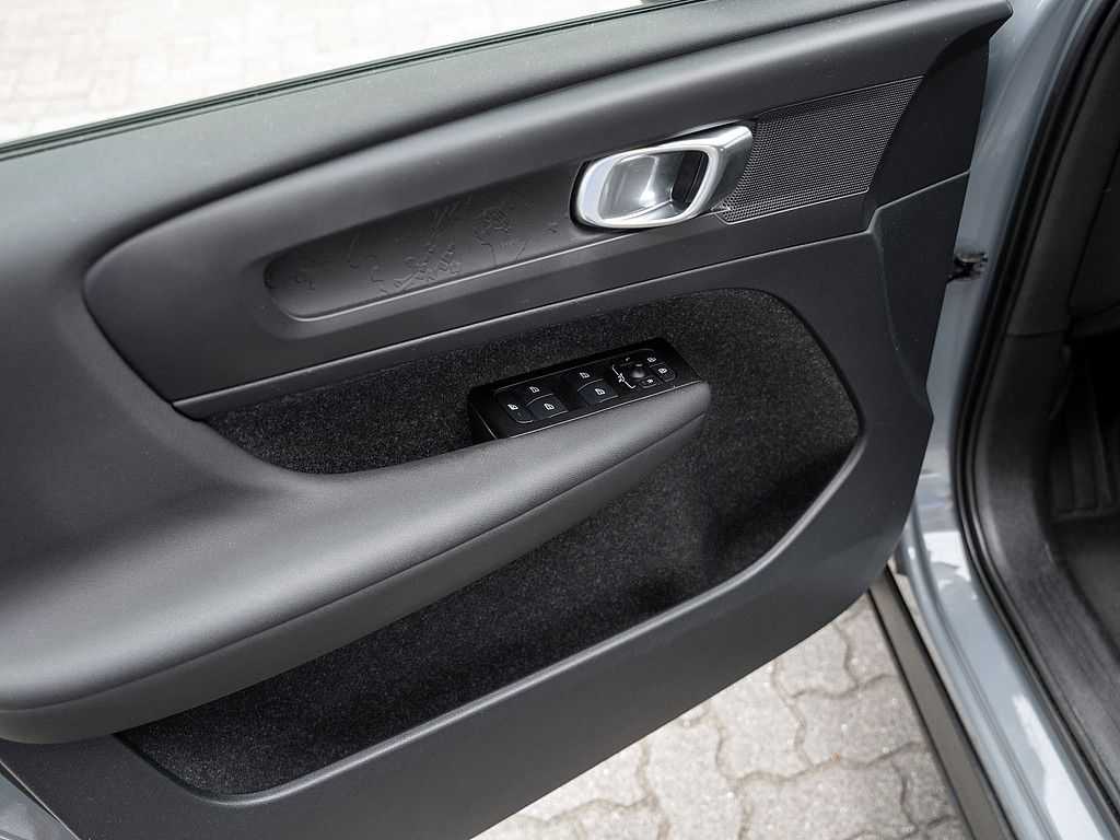 Volvo  T3 Momentum Core