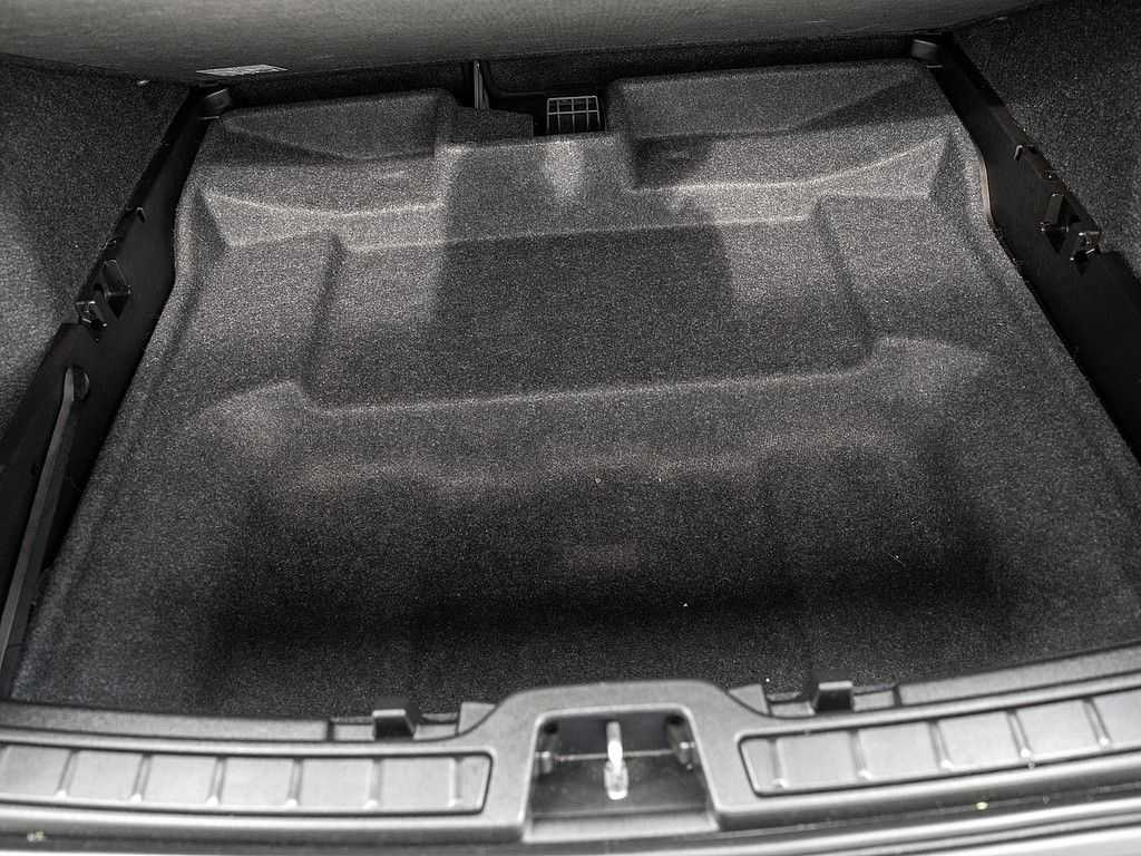 Volvo  T3 Momentum Core