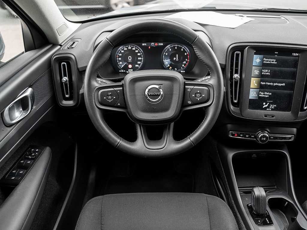 Volvo  T3 Momentum Core