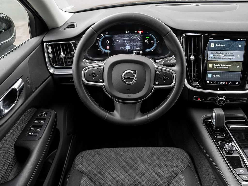 Volvo  T6 AWD Recharge Core