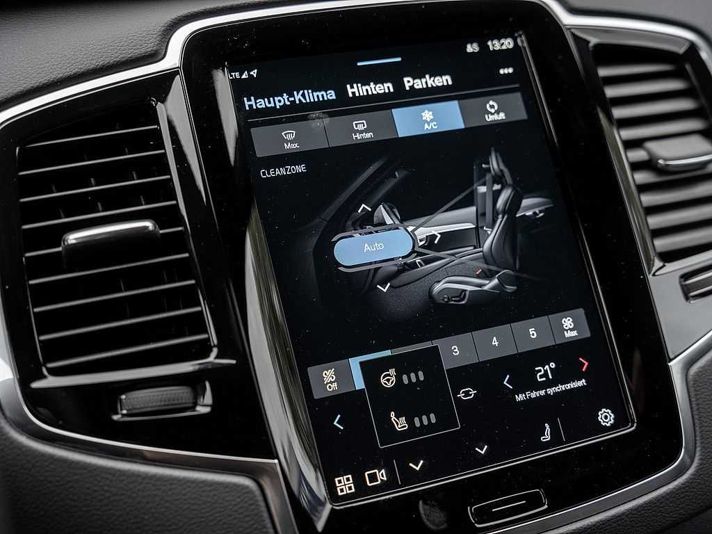 Volvo  B5 AWD Ultimate Dark