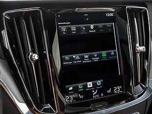 Volvo  T6 Plus Dark Recharge