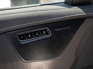 Volvo  T8 AWD Inscription