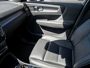 Volvo  R Design Recharge Pure Electric AWD
