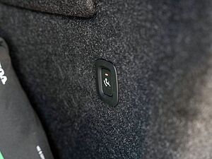 Volvo  R Design Recharge Pure Electric AWD