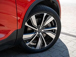 Volvo  R Design Recharge Pure Electric AWD