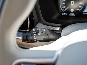 Volvo  T6 AWD Plus Bright