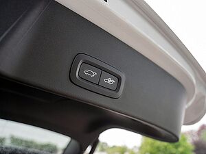 Volvo  T2 Plus Dark