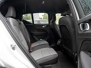 Volvo  T2 Plus Dark