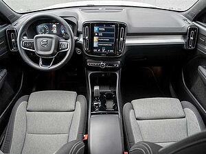 Volvo  T2 Plus Dark