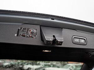 Volvo  T6 AWD Recharge R-Design