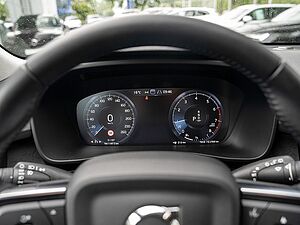 Volvo  T3 Momentum Pro