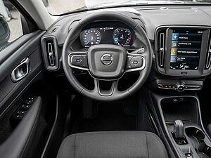 Volvo  T3 Momentum Pro